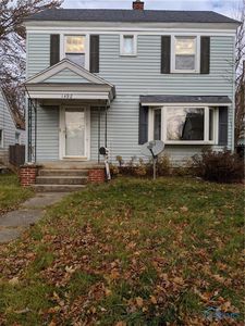1498 Schuyler Rd, Toledo, OH, 43612
