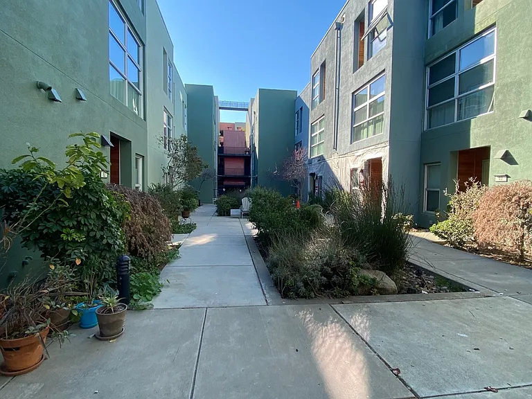83 Glashaus Loop — Photo 3
