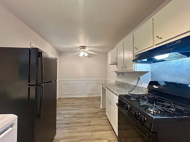 516 Hillview Blvd — Photo 6