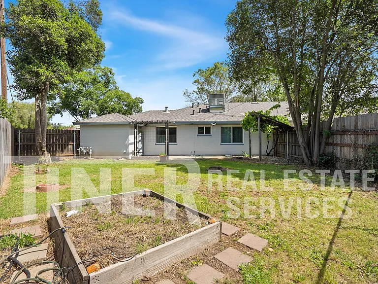 2720 Riesling Way — Photo 19