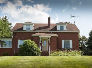 945 Tuscarawas Rd, Beaver, PA 15009