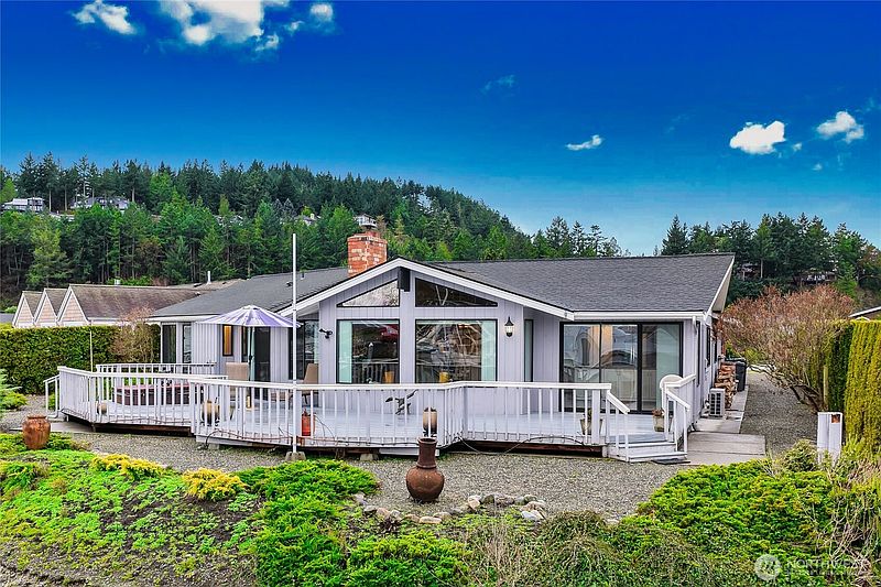 3rd image of 858 Kalispell Drive