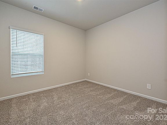 5th image of 2094 Sunflower Cir