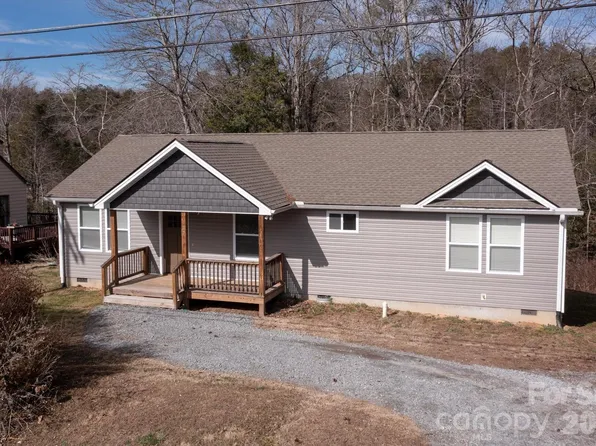 127 Hawthorne Dr, Brevard, NC 28712