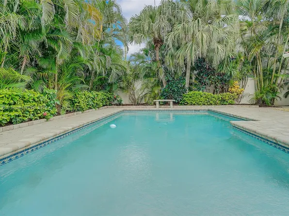 105 Sunfish Ln, Jupiter, FL 33477