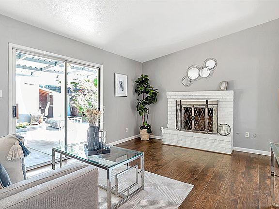 2nd image of 206 Portola Way