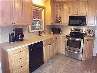 2nd image of 509 3rd Ave