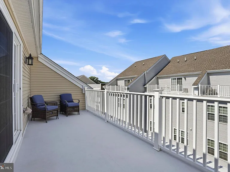 121 Hagen Dr #B — Photo 18