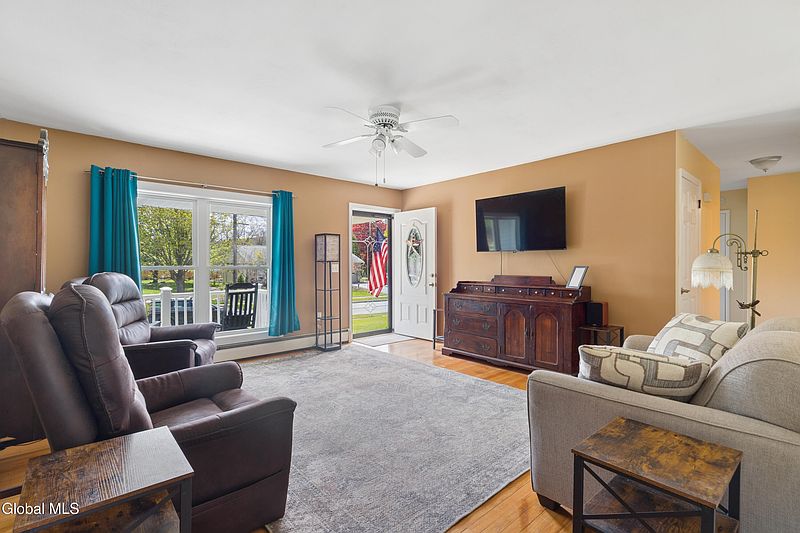 2nd image of 119 Pleasantview Drive
