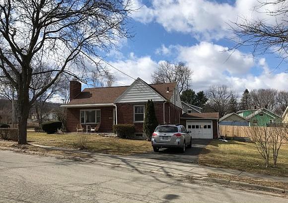 1st image of 34 Duke St