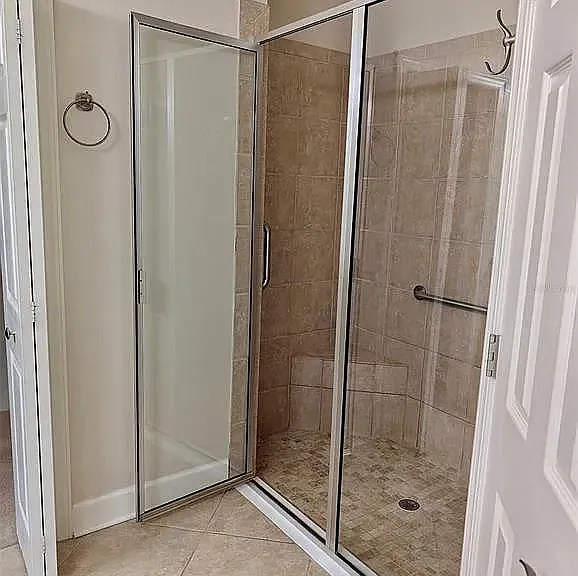 323 Capulet Dr — Photo 10