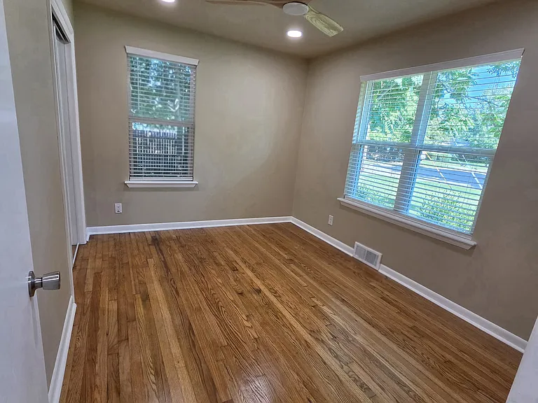 1301 Sunset Dr — Photo 18