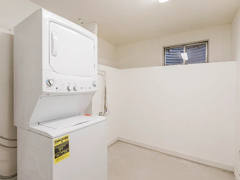 2224 Kenton St — Photo 21