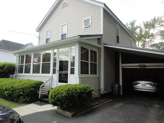 4th image of 211 Owego St