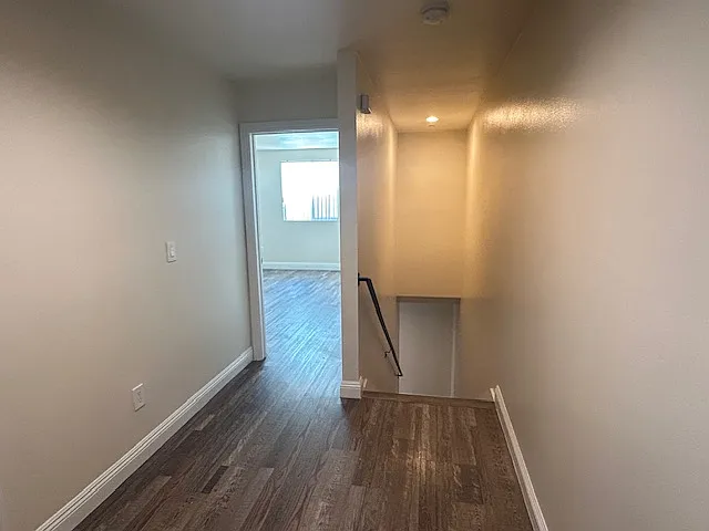 4 bed, 1984 sqft, $3,115 — Photo 2