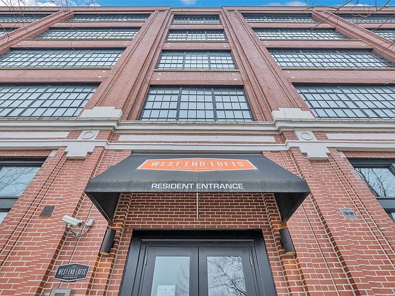 2nd image of 4100 Forest Park Ave #326