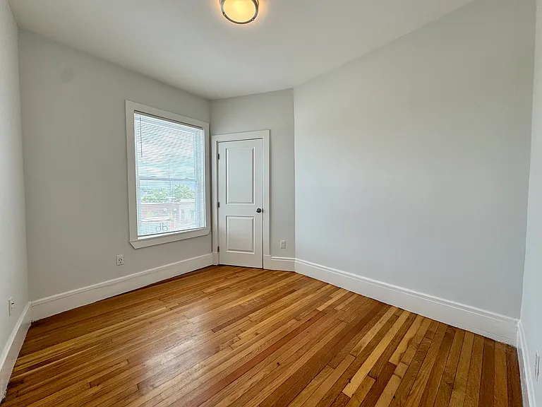 301 Hancock St #3 — Photo 12