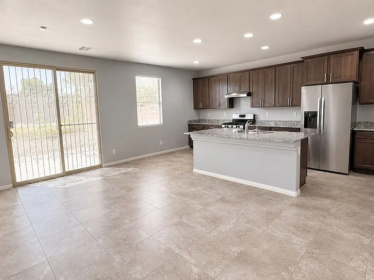 4727 High Anchor St — Photo 5