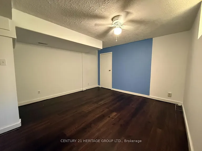 927 Srigley St #BASEMENT — Photo 2