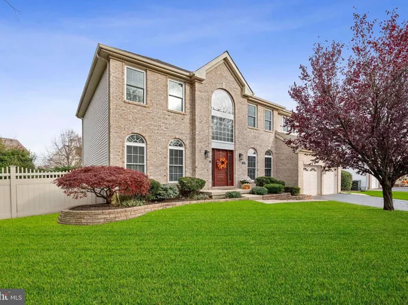 10 Canter Dr, Burlington, NJ 08016