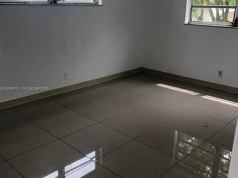 220 SW 9th Ave #201 — Photo 6