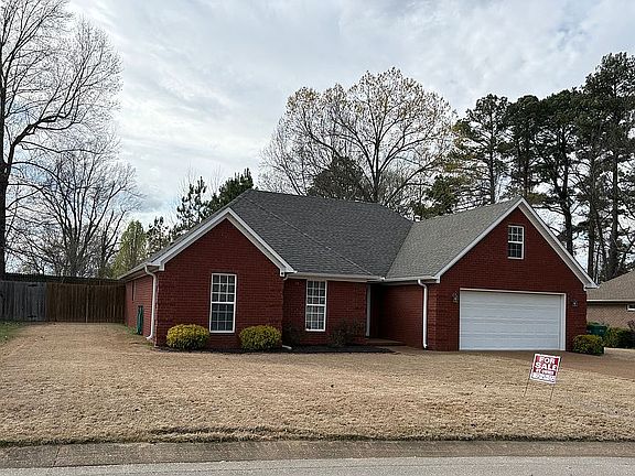 2nd image of 225 Reed Cir