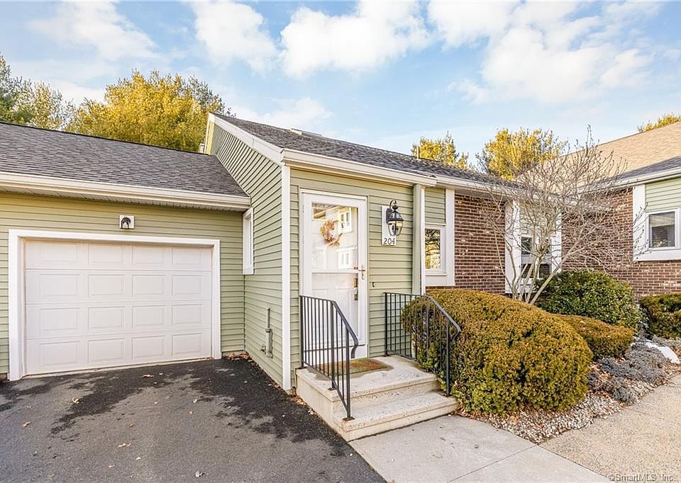 204 Sand Stone Dr South Windsor CT Zillow
