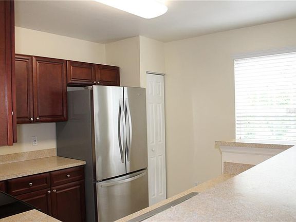 3rd image of 1018 Waterside Dr #1018