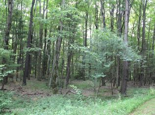 639 Ferncrest Rd #T, Blakeslee, PA 18610