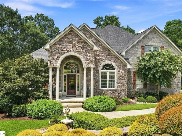 18 Redwing Ct, Greer, SC 29651