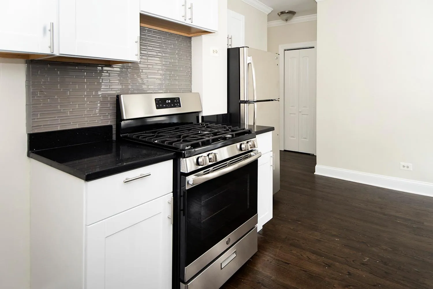 Studio, 500 sqft, $1,745 — Photo 2