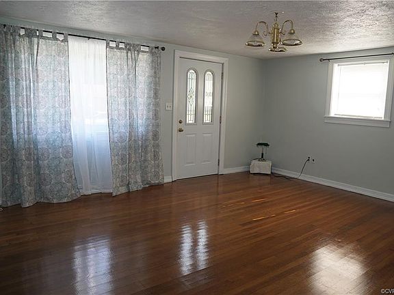 2nd image of 3707 Woodside Ct