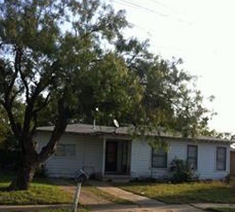 2nd image of 2712 Vine St