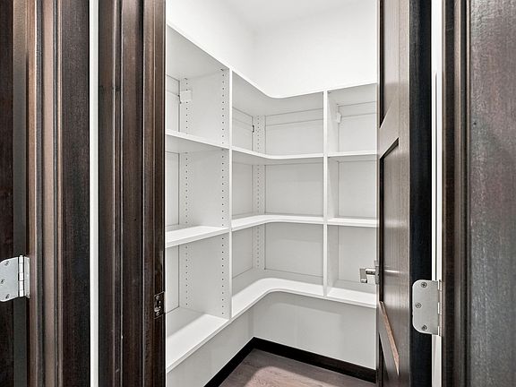 3rd image of 1249 N Marion Rd #2