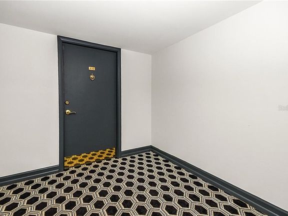 3rd image of 400 E Colonial Dr APT 410