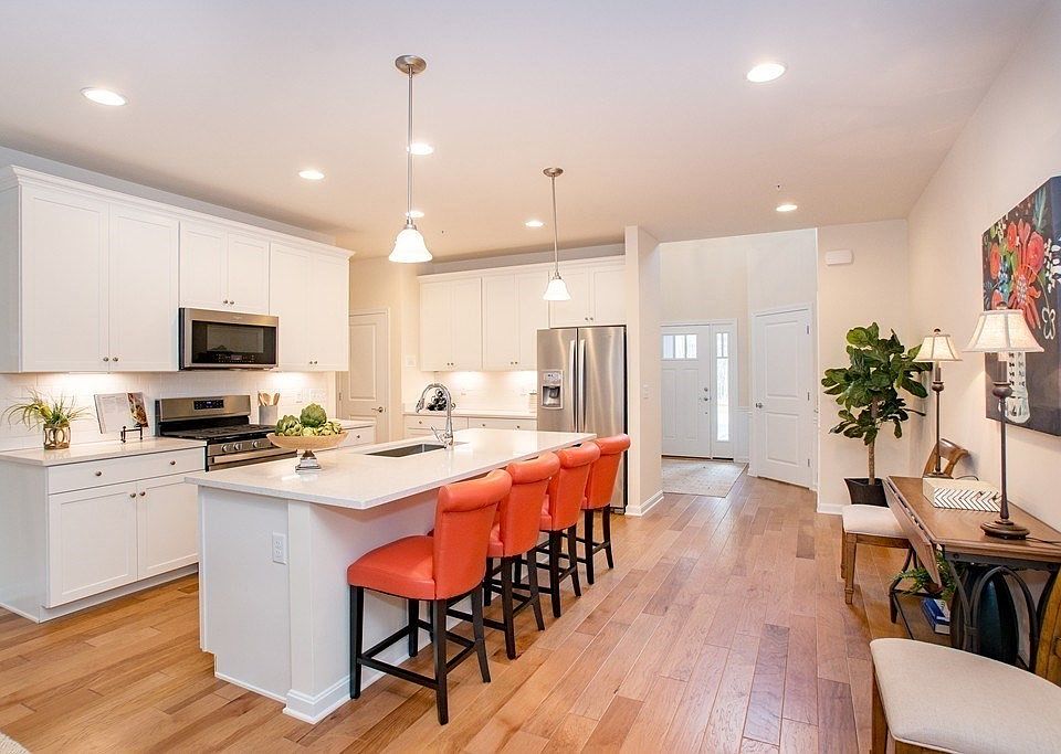 3 Shannon Way Upton MA Zillow