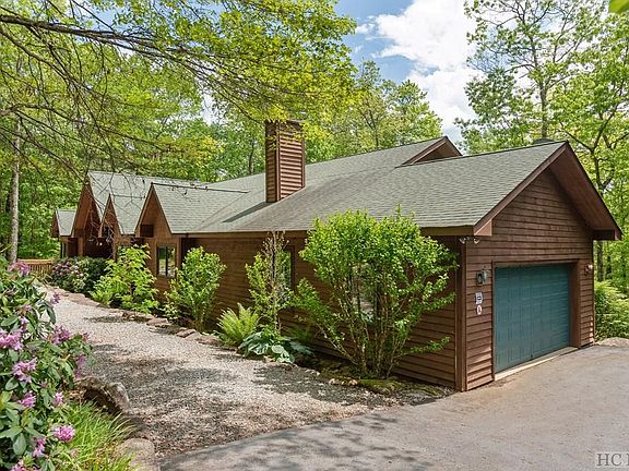 3rd image of 188 Chinquapin Court