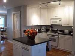 Kitchen with 42" cabinets