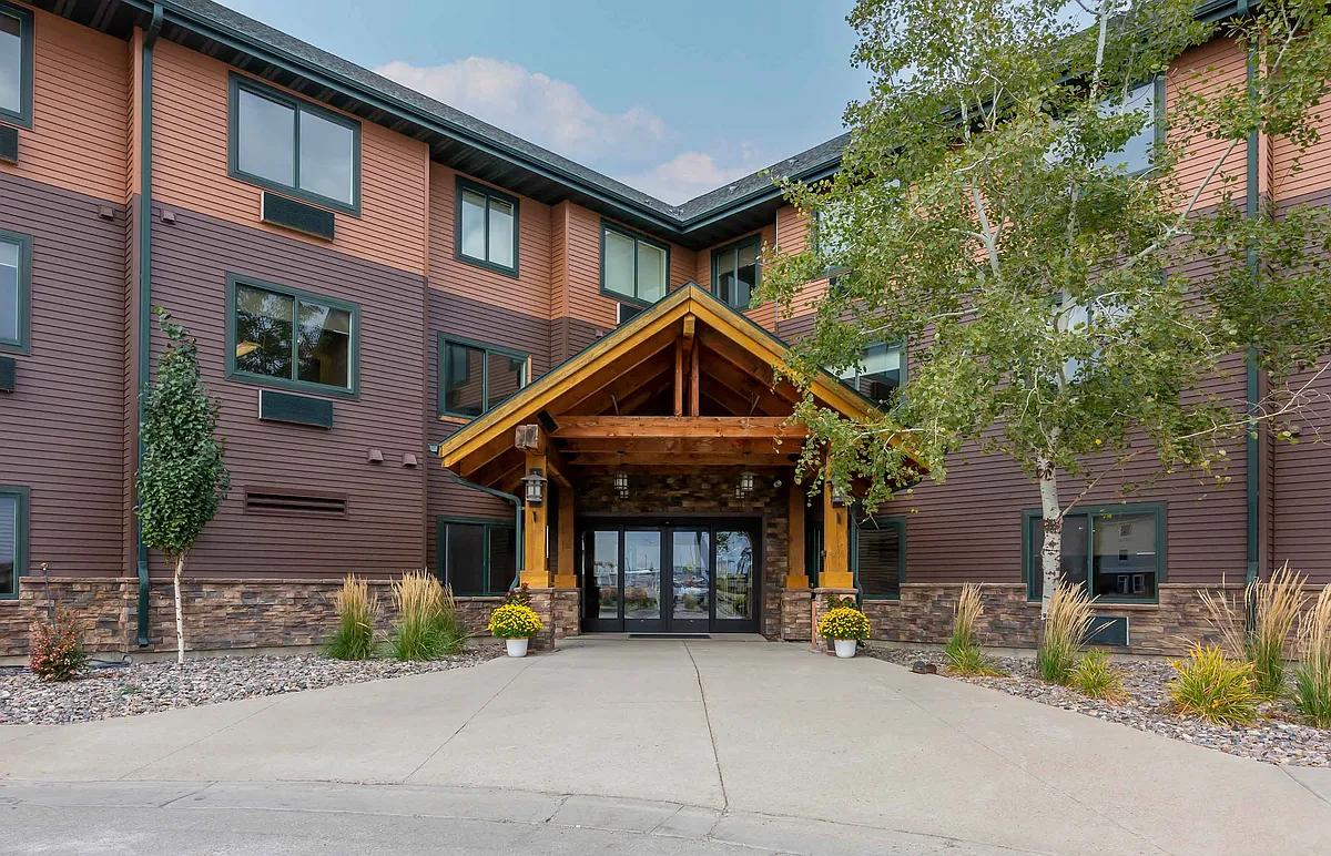 Exterior - Minot