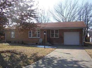 2403 Dennis Rd, Sedalia, MO 65301