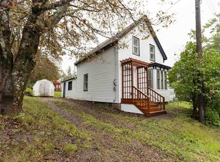 37 Drummond St, Springhill, NS B0M1X0