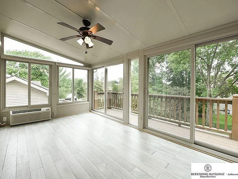 13442 Sherwood Ave — Photo 17