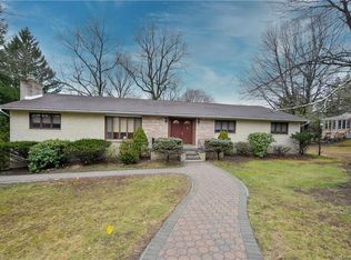 15 Hilltop Pl, Monsey, NY 10952