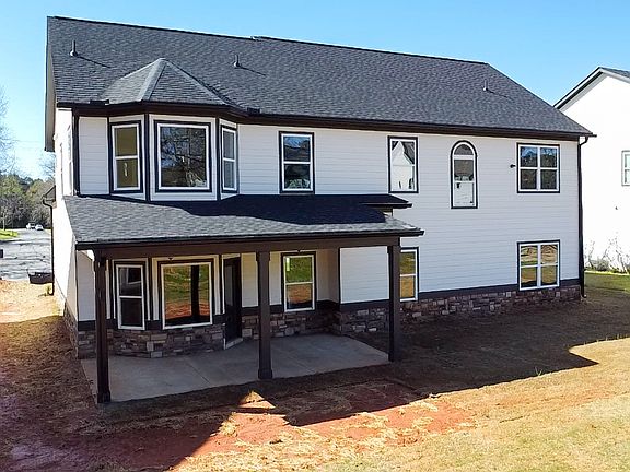 3rd image of 1080 Eastview Rd NE