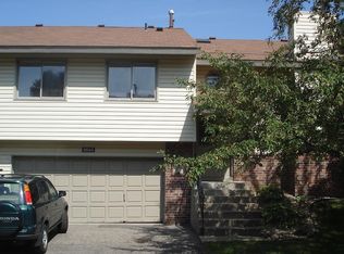 6644 Falstaff Rd, Woodbury, MN 55125