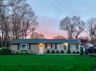 44 Autumn Dr, Mount Sinai, NY 11766