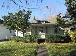 1022 N Poplar St, Waukegan, IL 60085