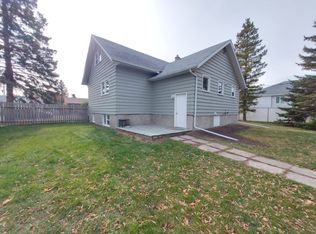 5512 35th St, Red Deer, AB T4N 0S4