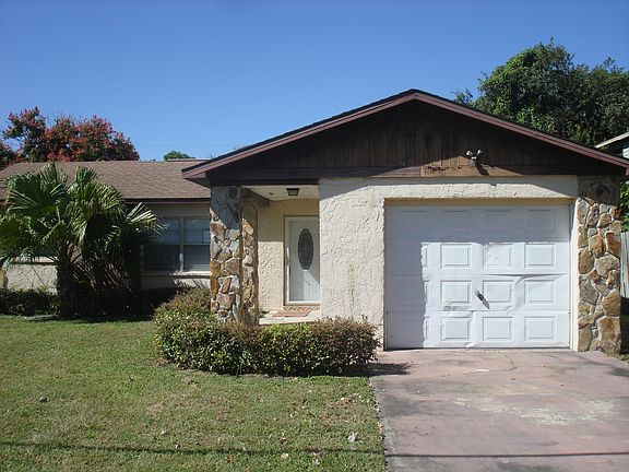 3rd image of 15915 Sea Pines Dr