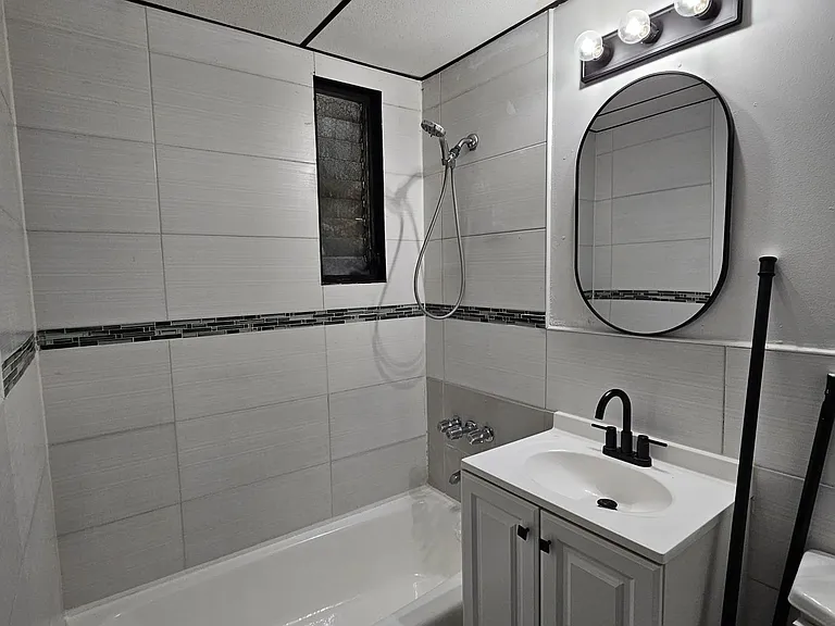 765 Vose Ave #B6 — Photo 7
